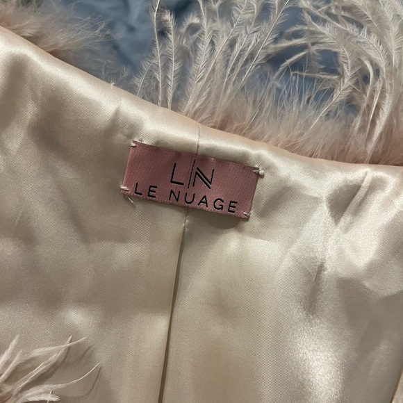 Forever Couture Bridal - Ostrich Feather Bridal
Wedding Jacket! Gorgeous!! NWOT - Picture 5 of 9